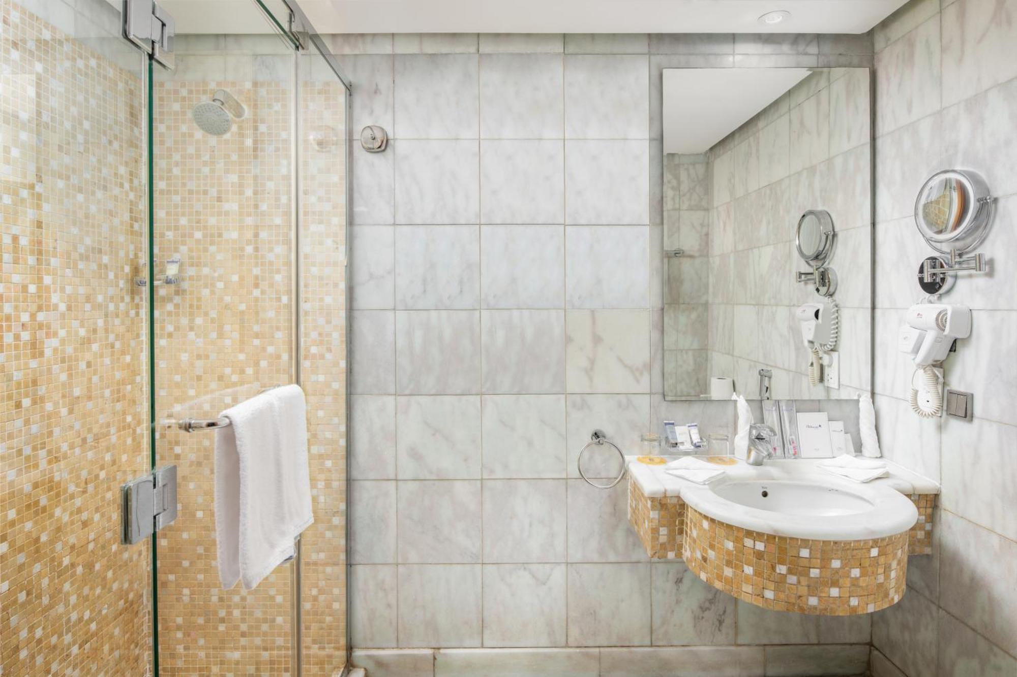Elaf Al Mashaer Hotel Makkah Мекка Экстерьер фото A bathroom at the hotel
